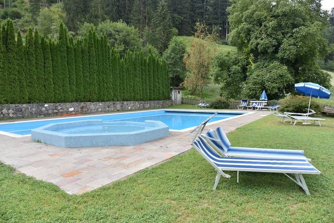 Imagen de la piscina del Gasthof Haselstaude. Foto 19