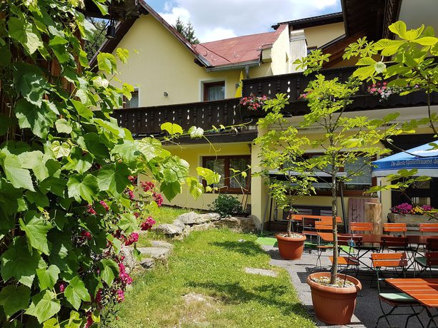 Imagen de los exteriores del Gasthof M&uuml;hle Natur- and Wanderhotel. Foto 17