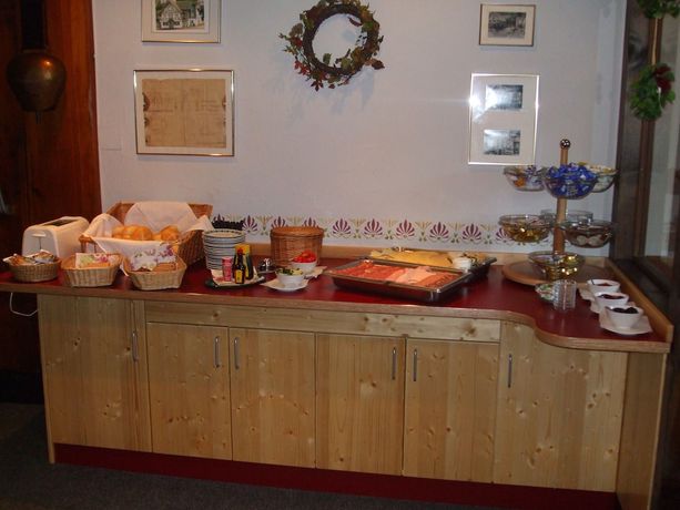 Imagen del bar/restaurante del Gasthof Zum Dorfkrug. Foto 4