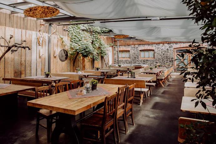 Imagen del bar/restaurante del Gasthof und Hotel Hirzinger. Foto 2