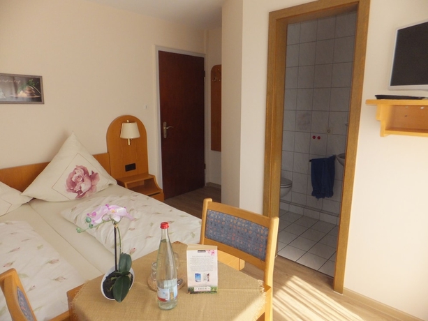 Imagen de la habitación del Gasthof zum L&ouml;wen Enzkl&ouml;sterle. Foto 7