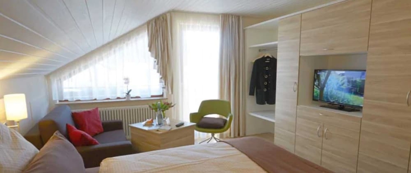 Imagen de la habitación del Gasthof zum L&ouml;wen Enzkl&ouml;sterle. Foto 8