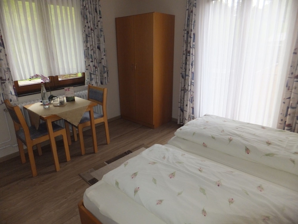 Imagen de la habitación del Gasthof zum L&ouml;wen Enzkl&ouml;sterle. Foto 15
