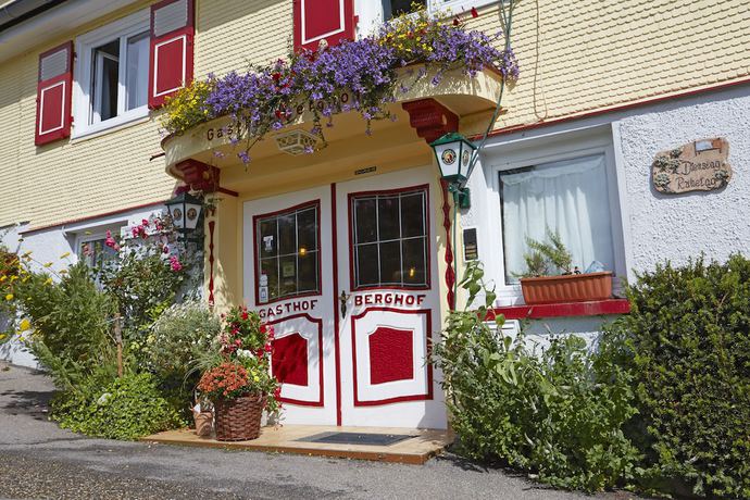 Imagen de los interiores del Gasthof-Pension Berghof. Foto 14