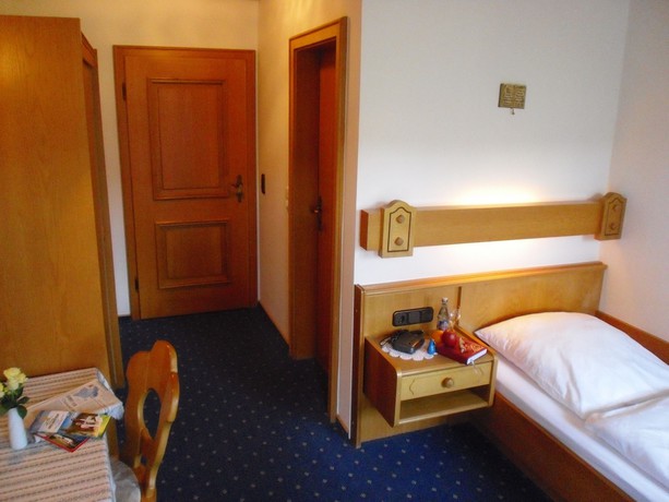 Imagen de la habitación del Gasthof-Pension Kraus. Foto 15