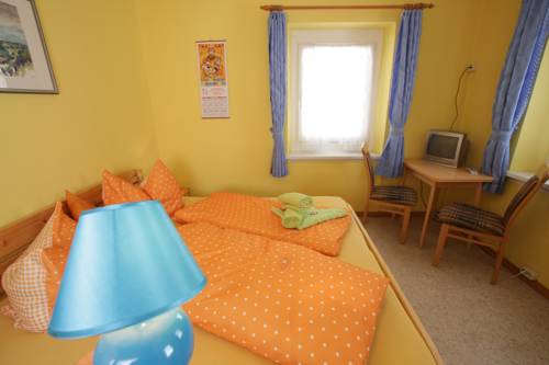 Imagen de la habitación del G&auml;stehaus Alpina, Berchtesgaden. Foto 11