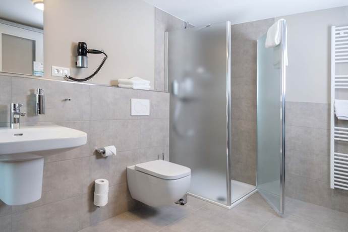 Imagen de la habitación del G&auml;stehaus Dillertal. Foto 5