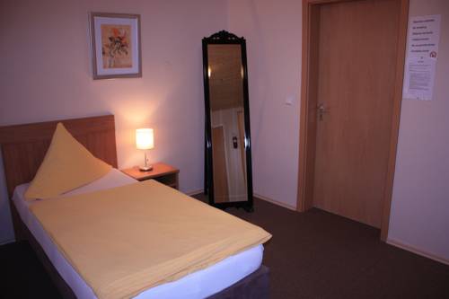 Imagen de la habitación del G&auml;stehaus Gisela. Foto 4