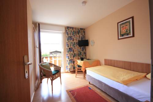 Imagen de la habitación del G&auml;stehaus Gisela. Foto 9