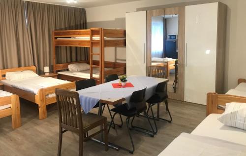 Imagen de la habitación del G&auml;stehaus Ha&szlig;loch/Pfalz. Foto 9