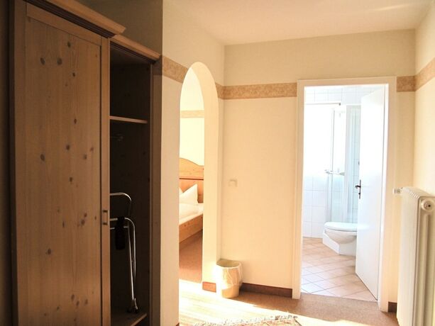 Imagen de la habitación del G&auml;stehaus Menkenbauer. Foto 18