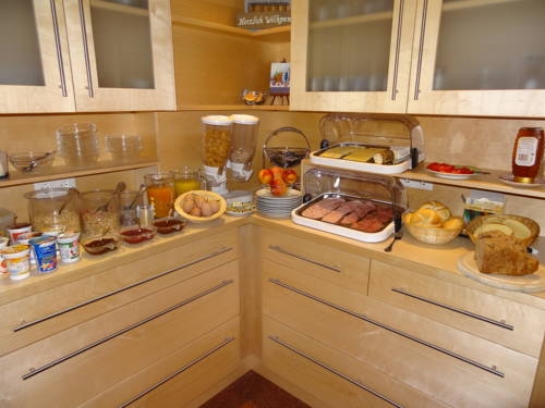 Imagen de los exteriores del G&auml;stehaus Sch&ouml;pf. Foto 7