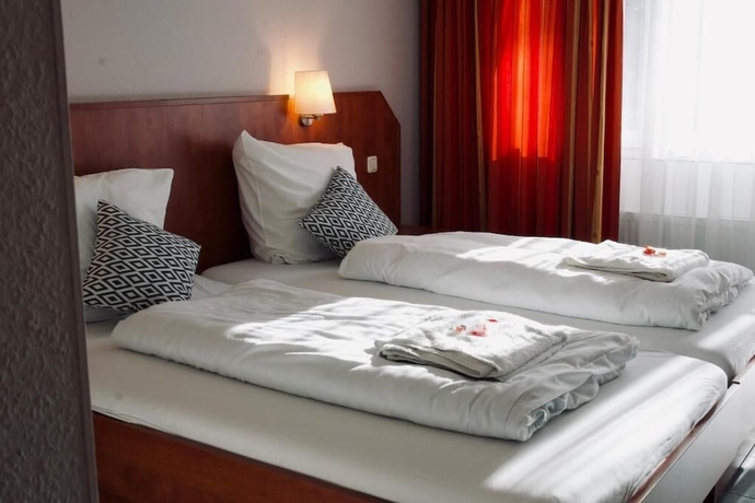 Imagen de la habitación del G&auml;stehaus Tilly Hotel. Foto 8