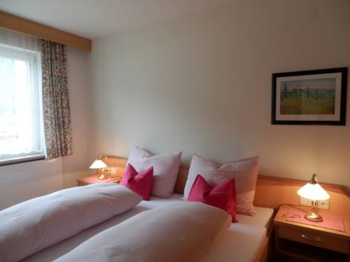 Imagen de la habitación del G&auml;stehaus W&ouml;tzer Und Landhaus Stocka. Foto 10