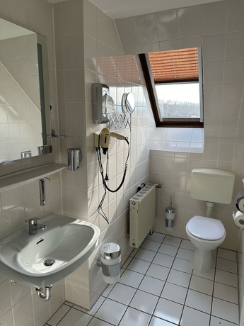 Imagen de la habitación del G&auml;stehaus am Harz - HotelandMonteurzimmer. Foto 6