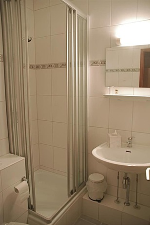 Imagen de la habitación del Gästehaus am Karlstor. Foto 12