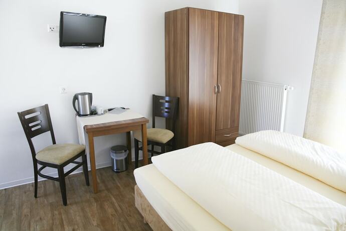 Imagen de la habitación del G&auml;stehaus zum Lamm Garni. Foto 13
