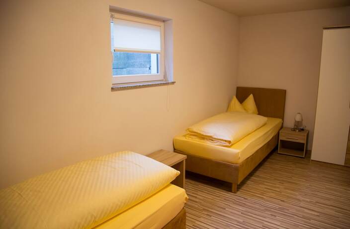 Imagen de la habitación del G&auml;stehaus zum Lamm Garni. Foto 14