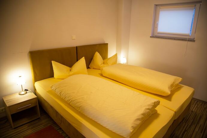 Imagen de la habitación del G&auml;stehaus zum Lamm Garni. Foto 18
