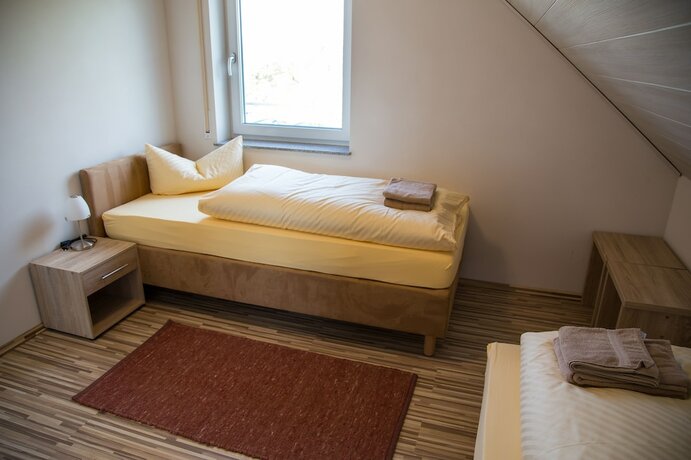 Imagen de la habitación del G&auml;stehaus zum Lamm Garni. Foto 20