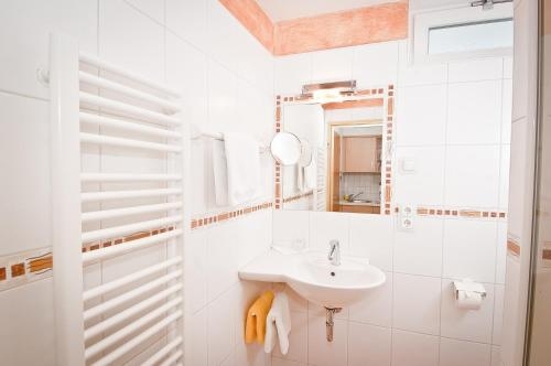 Imagen de la habitación del G&auml;stehaus-aparthotel Grabner. Foto 9