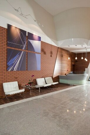 Imagen del bar/restaurante del Gdańsk Old Town Waterlane by Noclegi Renters. Foto 11