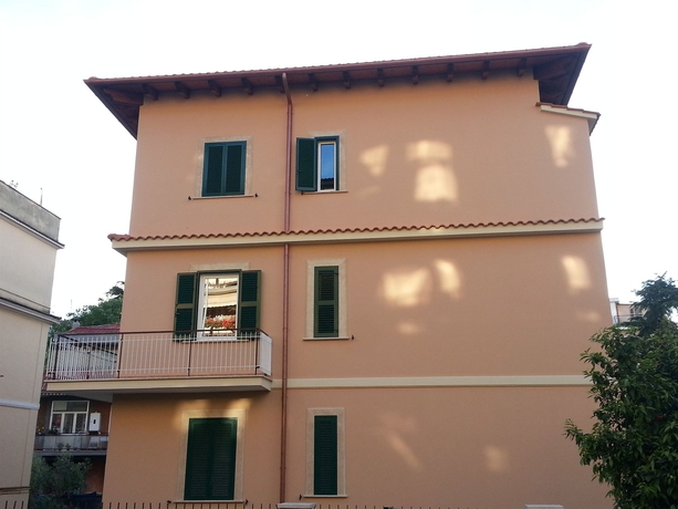 Imagen de los exteriores del Gemini Suite. Foto 16