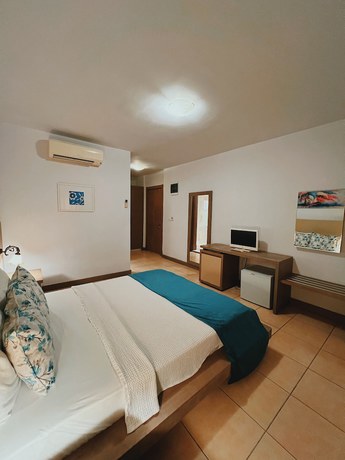 Imagen de la habitación del Genc Hotel. Foto 4