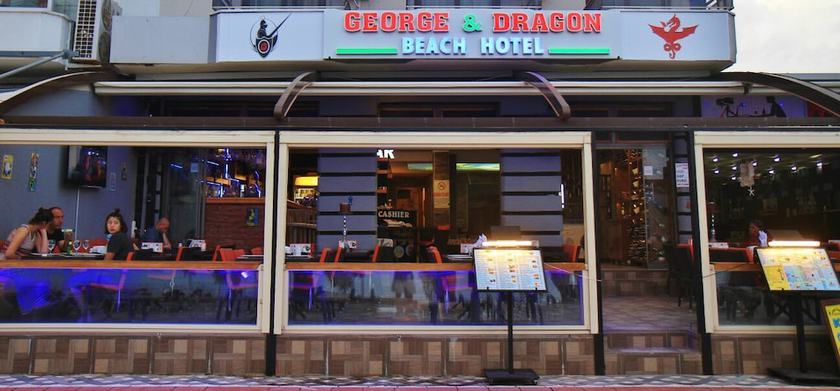 Imagen general del George Dragon Beach Hotel. Foto 3