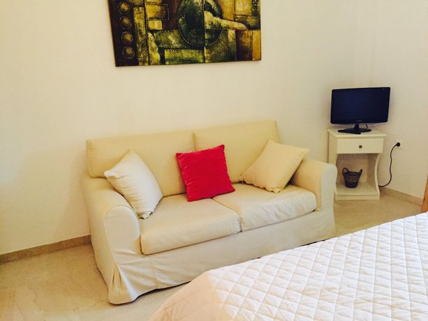 Imagen de la habitación del Gerani Studios. Foto 16