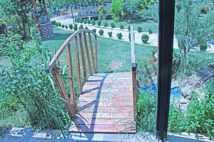 Imagen de los exteriores del Geyikli Gelincik. Foto 19