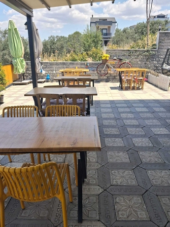 Imagen del bar/restaurante del Geyikli Se&ccedil; Otel. Foto 3