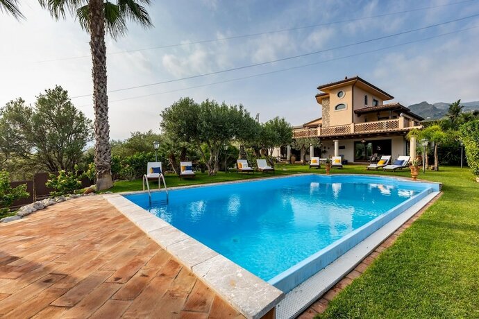 Imagen de la habitación del Giardini-naxos Beautiful Villa With Pool. Foto 19