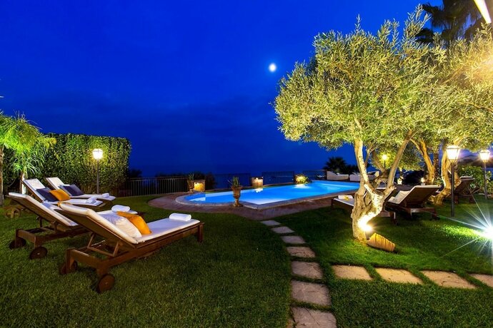 Imagen general del Giardini-naxos Beautiful Villa With Pool. Foto 7
