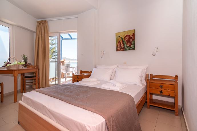 Imagen de la habitación del Girogiali Hotel. Foto 2