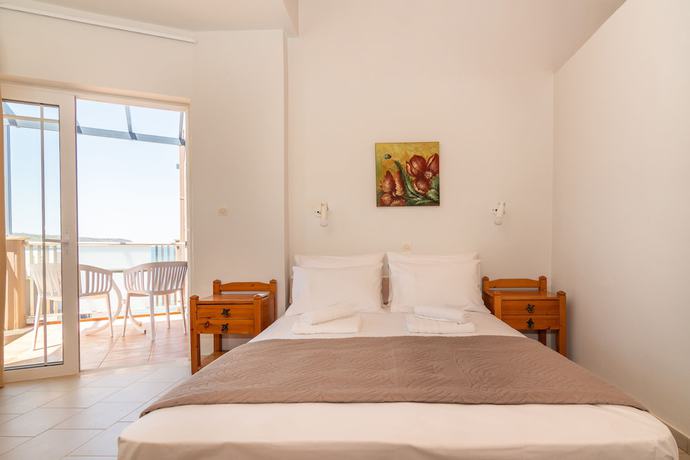 Imagen de la habitación del Girogiali Hotel. Foto 3