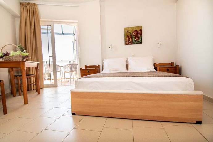 Imagen de la habitación del Girogiali Hotel. Foto 6