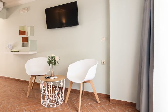 Imagen de la habitación del Girogiali Hotel. Foto 13