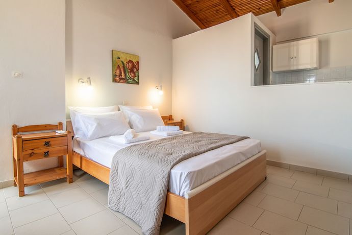 Imagen de la habitación del Girogiali Hotel. Foto 15