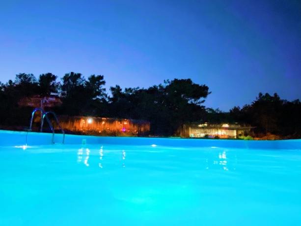 Imagen de la piscina del Gizemli K&ouml;y. Foto 14