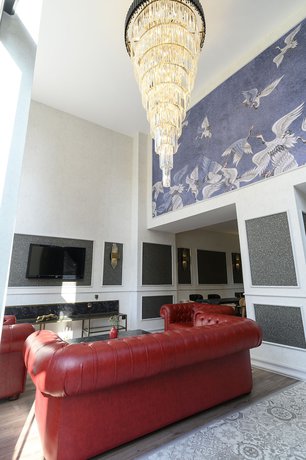 Imagen de los interiores del Global Suites Hotel. Foto 18
