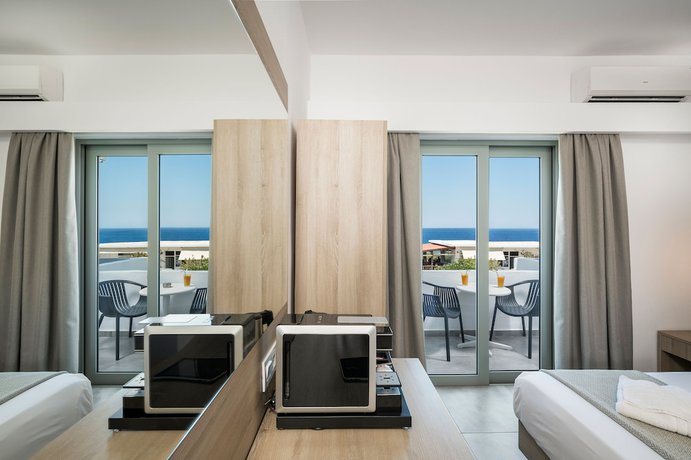 Imagen de la habitación del Glykeria Hotel. Foto 3