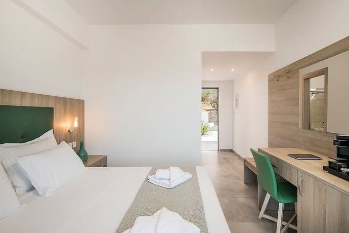 Imagen de la habitación del Glykeria Hotel. Foto 6
