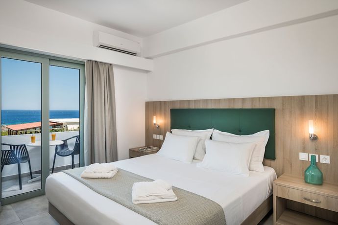 Imagen de la habitación del Glykeria Hotel. Foto 15
