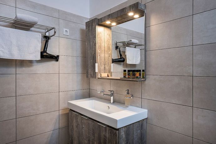 Imagen de la habitación del Glykeria Hotel. Foto 16