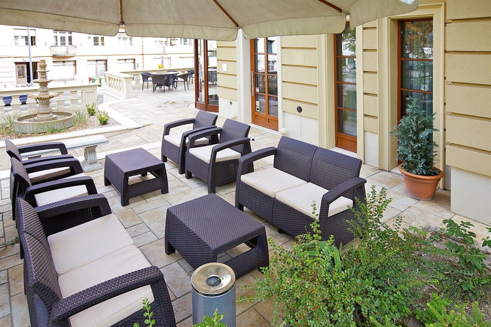 Imagen de los exteriores del Gold Hotel and Apartments. Foto 15