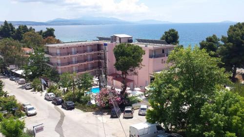 Imagen general del Golden Beach Hotel, Metamorfosi. Foto 6