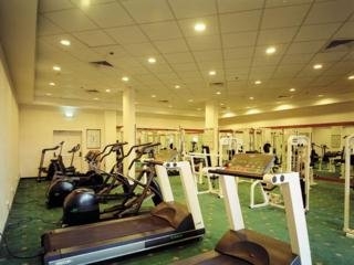 Imagen de los exteriores del Golden Crown Hotel. Foto 5