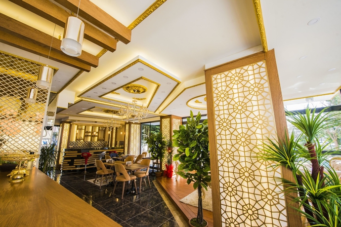 Imagen del bar/restaurante del Golden Dream Otel. Foto 7