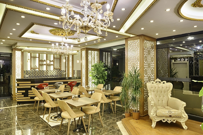 Imagen del bar/restaurante del Golden Dream Otel. Foto 8